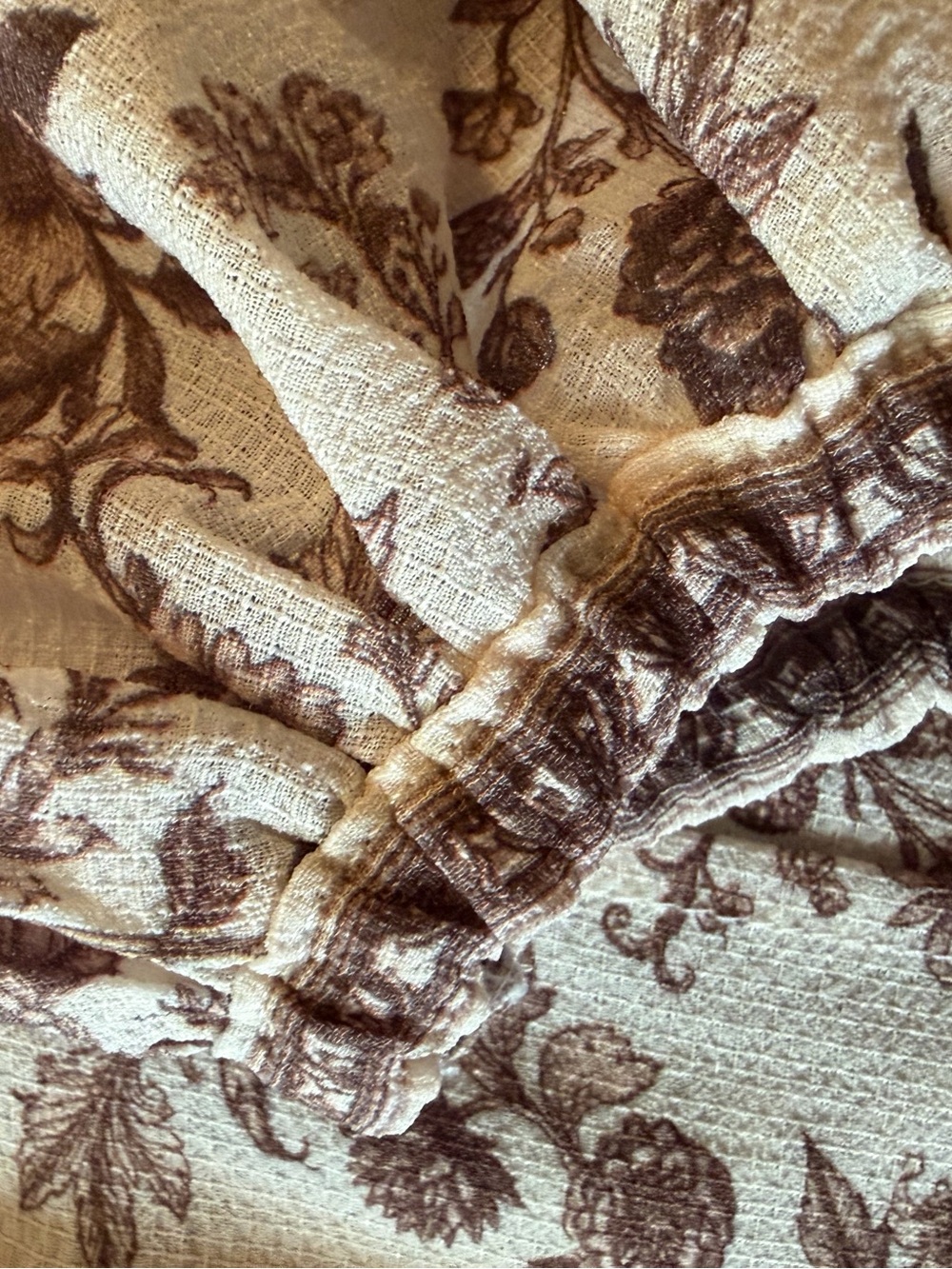 Lovely Max Studio London Ivory and Brown Floral Blouse Size M - Picture 6 of 9